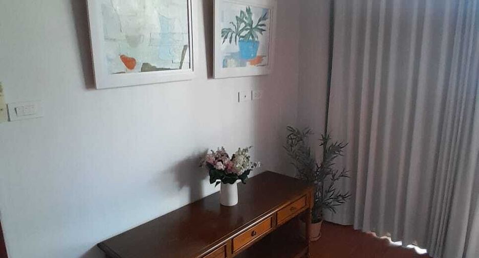 For rent 2 bedrooms condo in Sathon, Bangkok