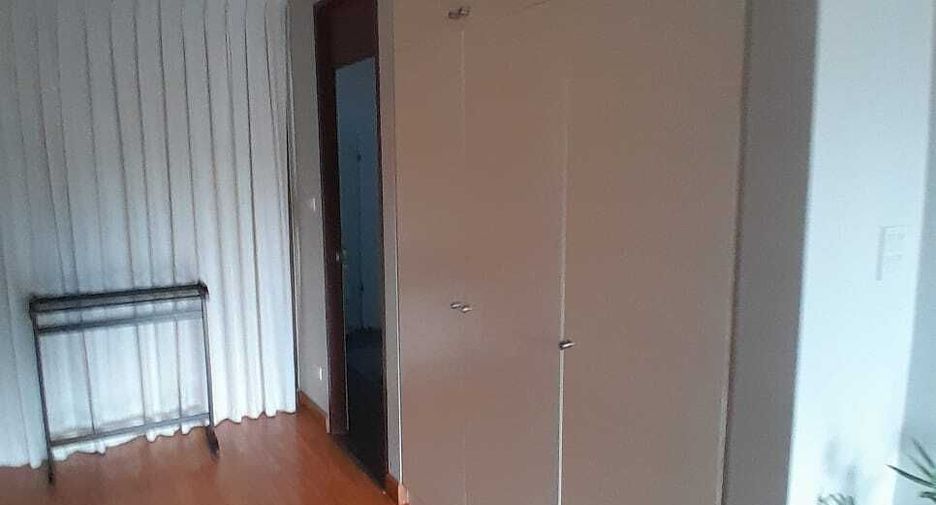 For rent 2 bedrooms condo in Sathon, Bangkok