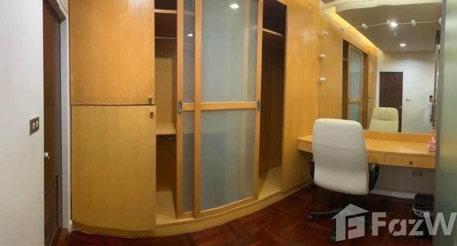 For rent 2 bedrooms condo in Bang Na, Bangkok
