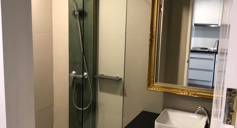 Condo en alquiler de 1 habitaciones en Phra Khanong, Bangkok
