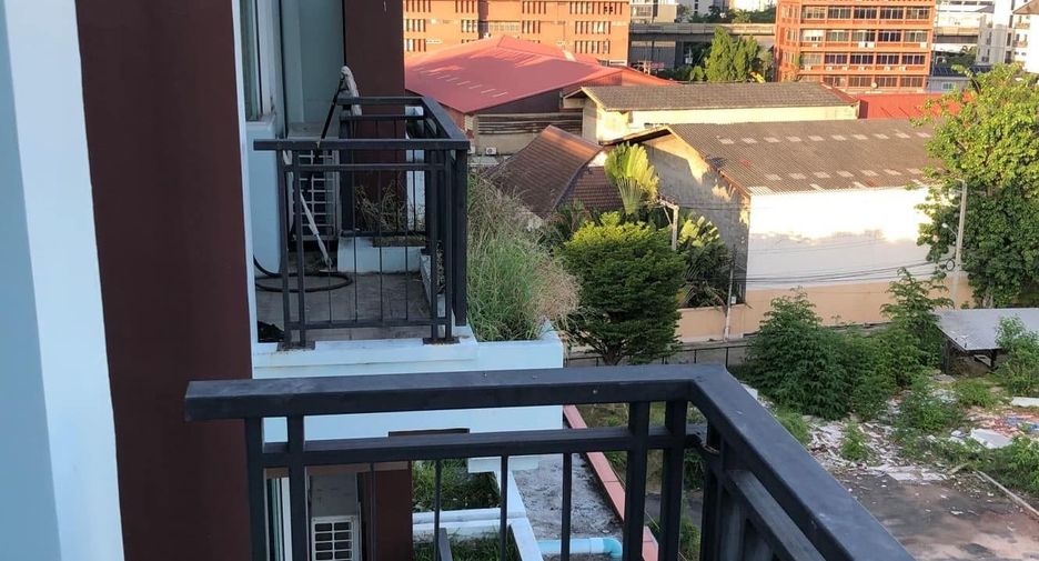 Condo en alquiler de 1 habitaciones en Phra Khanong, Bangkok