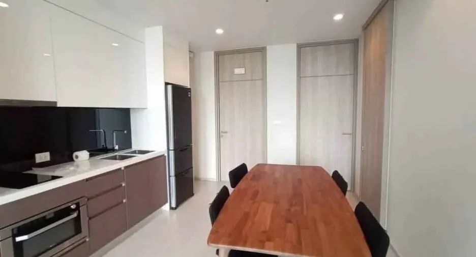 For rent 2 bedrooms condo in Pathum Wan, Bangkok