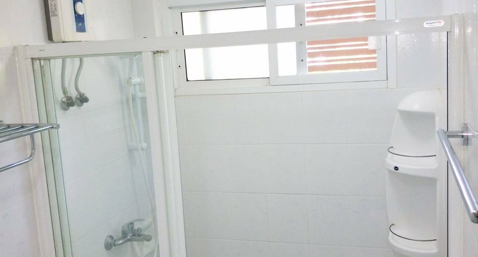 For rent studio condo in Khlong Toei, Bangkok