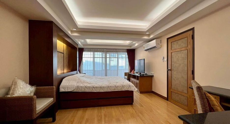 For rent 3 bedrooms apartment in Watthana, Bangkok