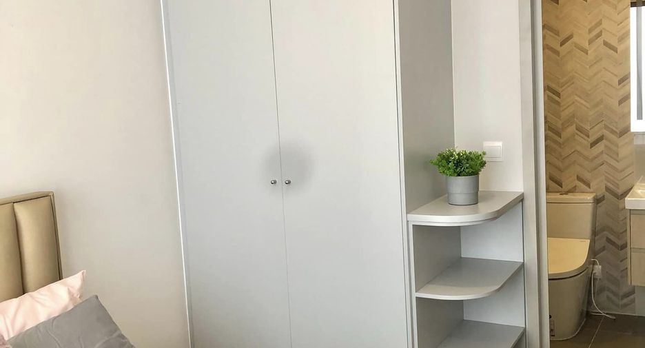 For rent studio condo in Khlong Toei, Bangkok