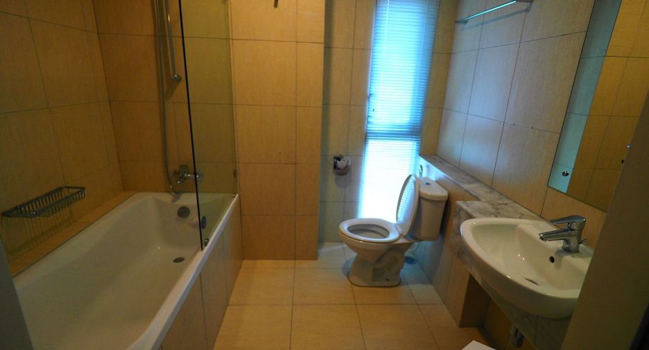 For rent 2 ベッドルーム condo in Khlong Toei, Bangkok