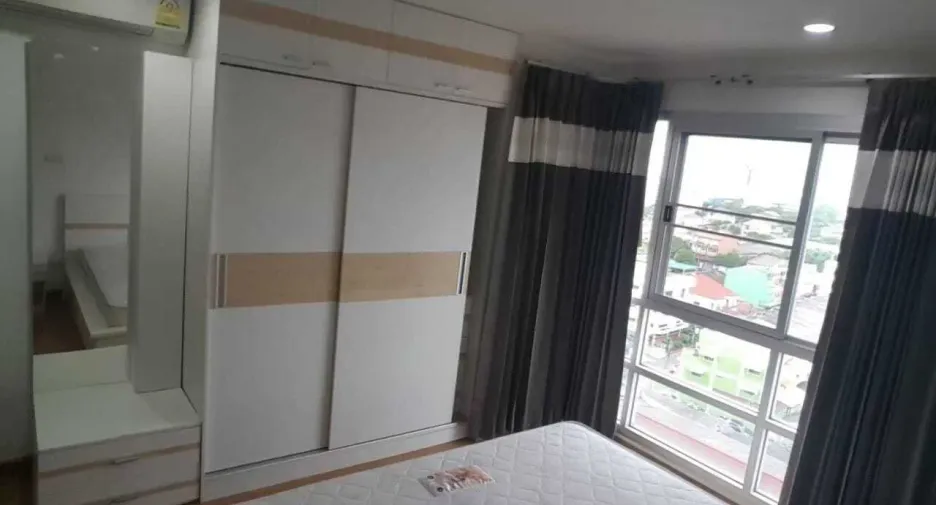Condo en alquiler de 1 habitaciones en Huai Khwang, Bangkok