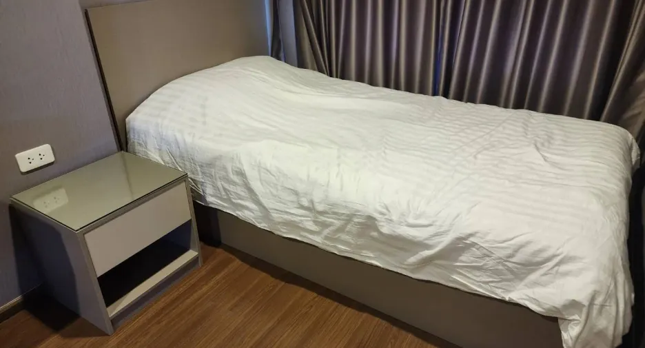 For rent 2 bedrooms condo in Phra Khanong, Bangkok