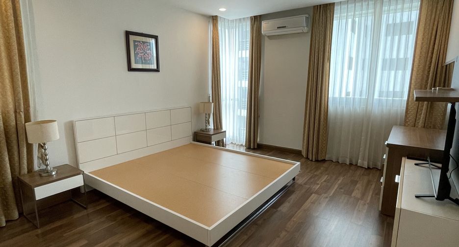 For rent 2 bedrooms condo in Pathum Wan, Bangkok