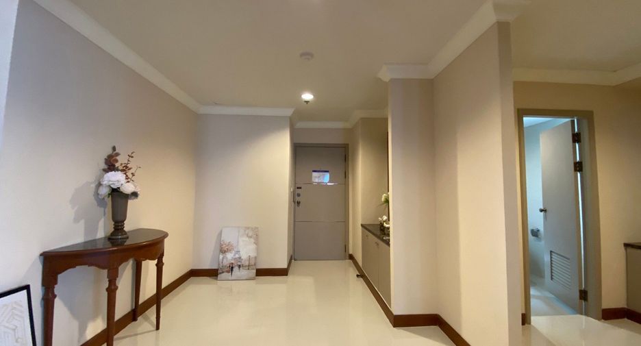 À louer 3 chambres appartement à Watthana, Bangkok