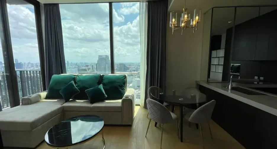 For rent 2 bedrooms condo in Pathum Wan, Bangkok