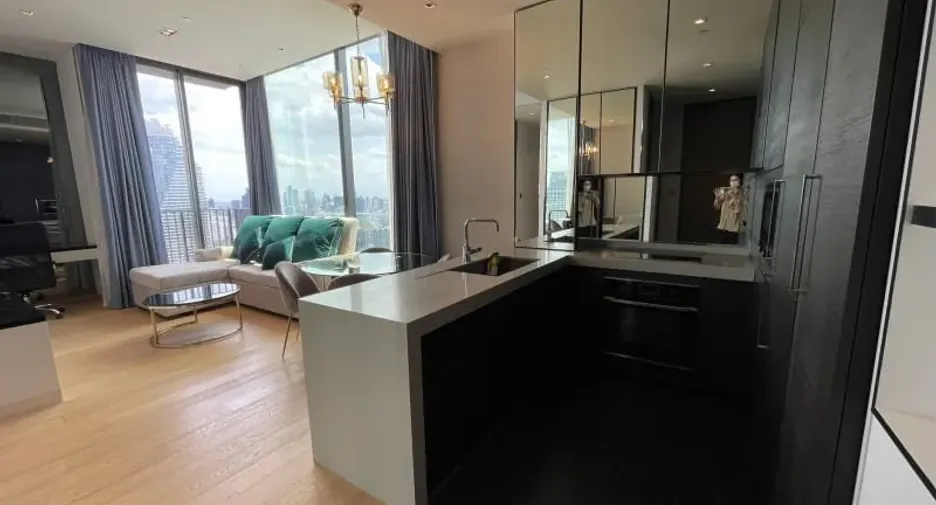 For rent 2 bedrooms condo in Pathum Wan, Bangkok