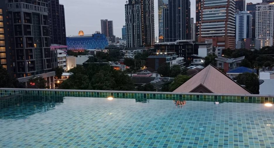 À louer 2 chambres condo à Watthana, Bangkok