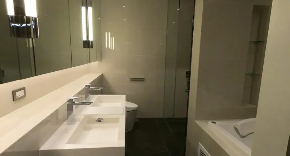 Wohnung zur Miete mit 3 Zimmer in Khlong Toei, Bangkok