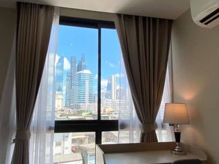 Condo en alquiler de 1 habitaciones en Bang Rak, Bangkok