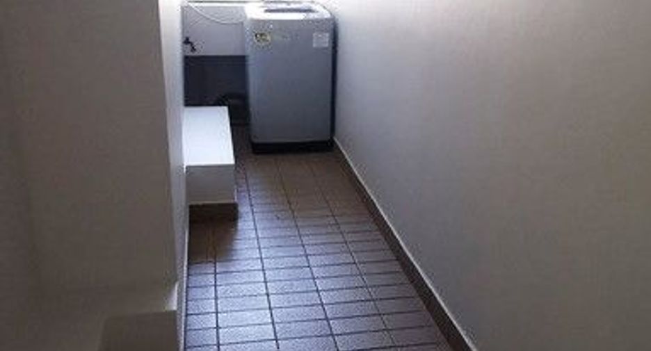 Wohnung zur Miete mit 2 Zimmer in Yan Nawa, Bangkok