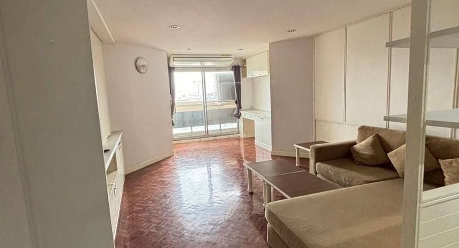 For rent 3 bedrooms condo in Watthana, Bangkok