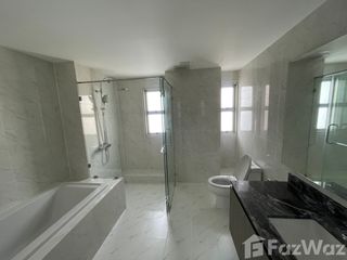 Apartment zur Miete mit 4 Zimmer in Khlong Toei, Bangkok