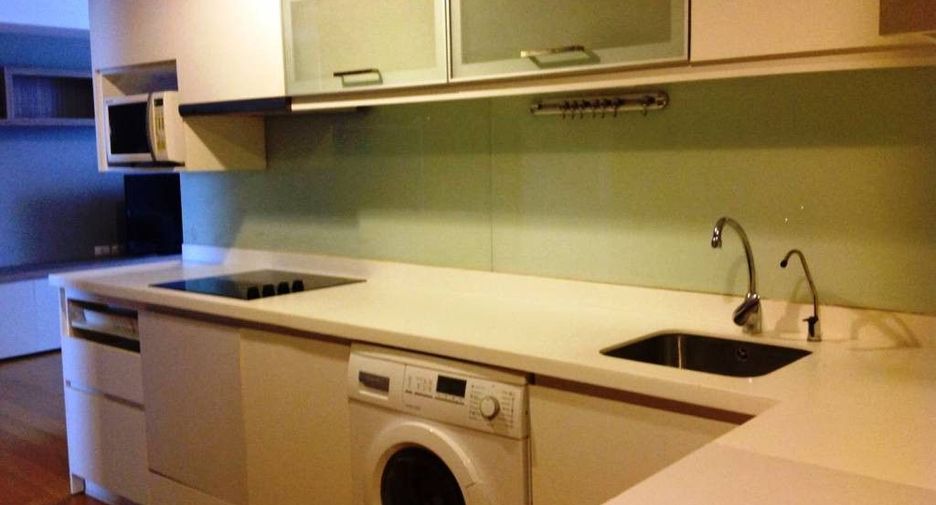 For rent 2 bedrooms condo in Watthana, Bangkok