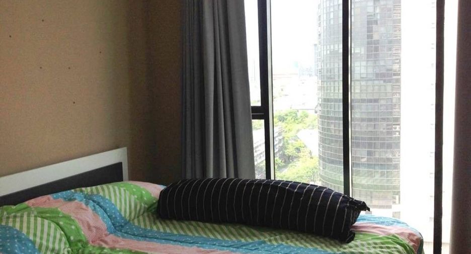 For rent 2 bedrooms condo in Watthana, Bangkok