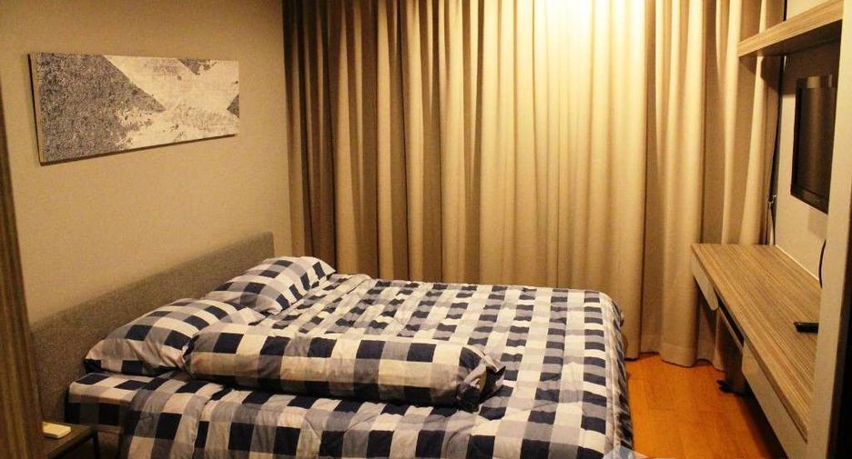 For rent 2 bedrooms condo in Watthana, Bangkok