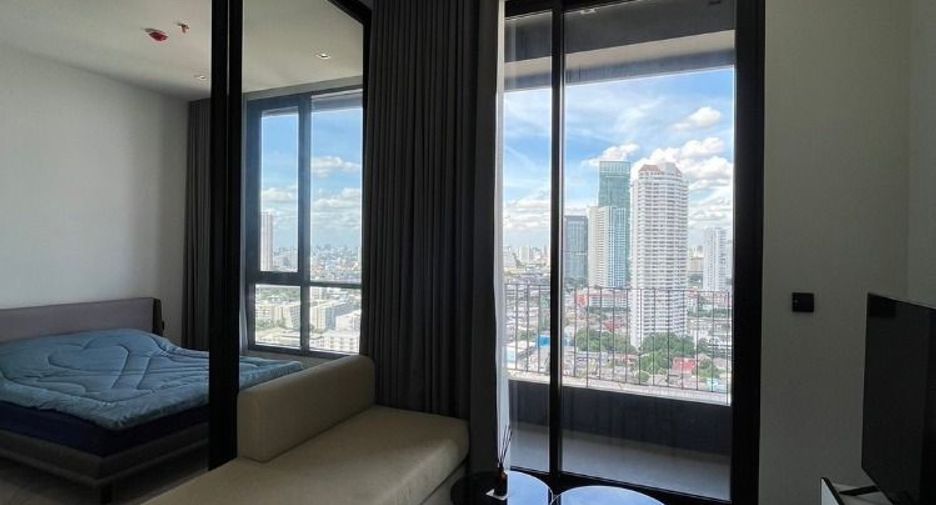 Condo en alquiler de 1 habitaciones en Khlong San, Bangkok