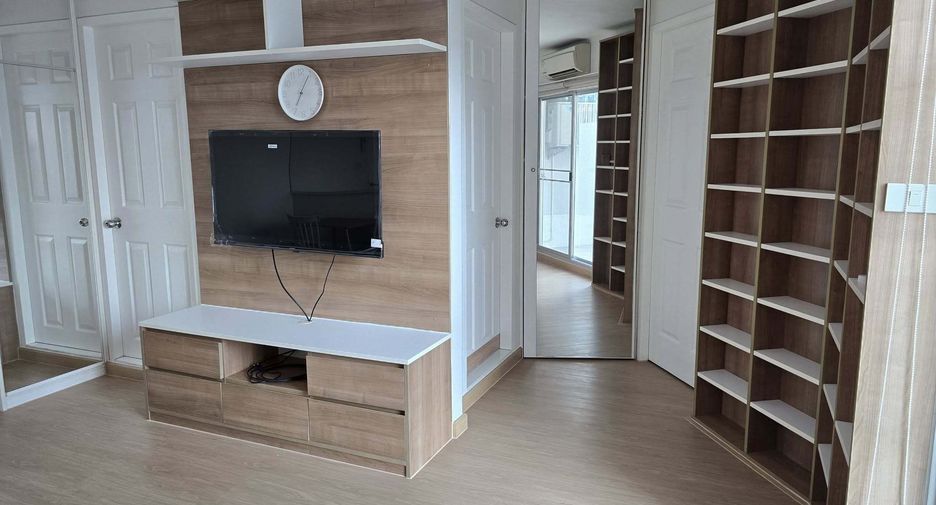 Wohnung zur Miete mit 1 Zimmer in Huai Khwang, Bangkok