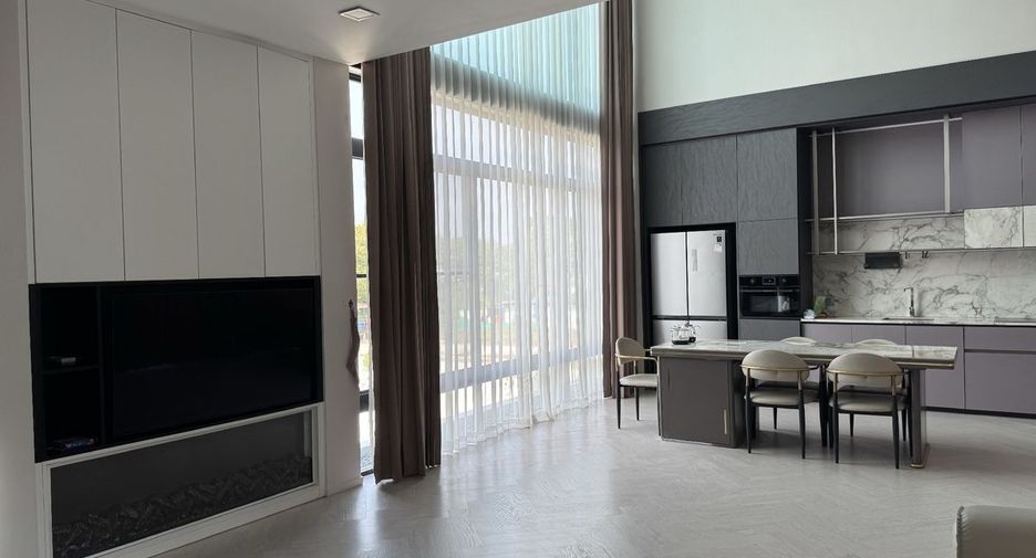 For rent 4 bedrooms house in Saphan Sung, Bangkok
