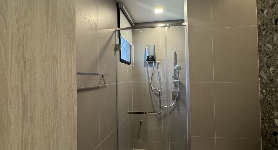 For rent 4 bedrooms house in Saphan Sung, Bangkok