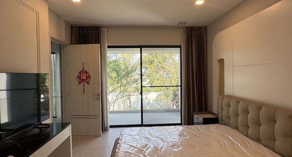 For rent 4 bedrooms house in Saphan Sung, Bangkok