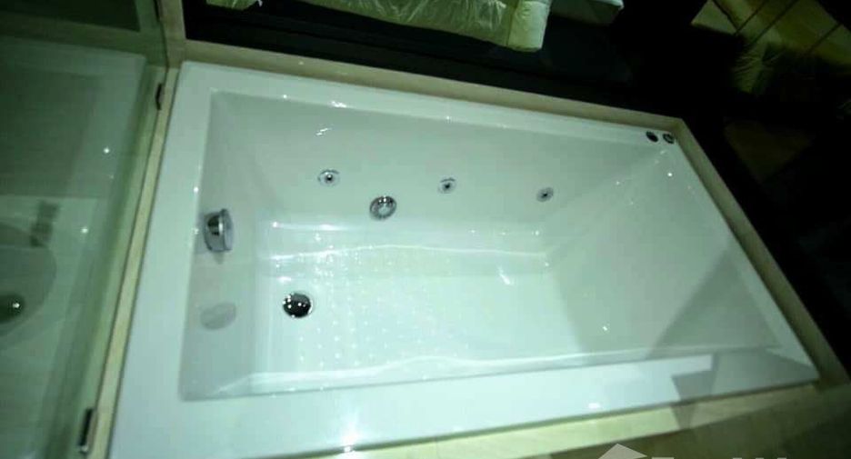 For rent 1 bed condo in Bang Rak, Bangkok