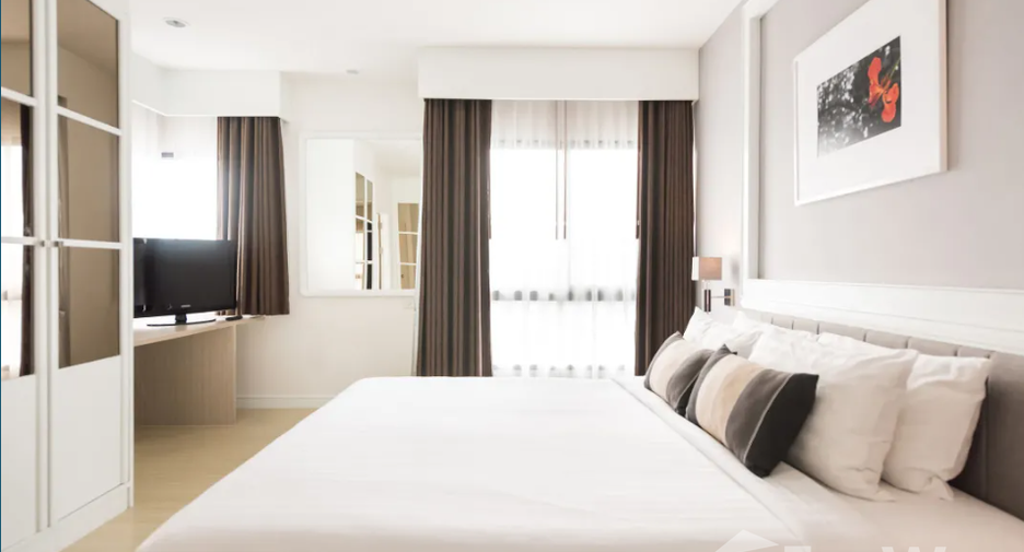 For rent 2 bedrooms apartment in Sathon, Bangkok