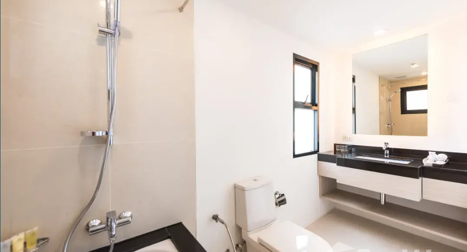 For rent 2 bedrooms apartment in Sathon, Bangkok