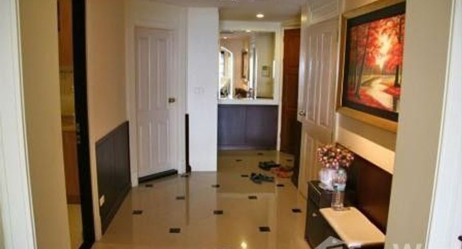 For rent 3 bedrooms condo in Bang Kho Laem, Bangkok