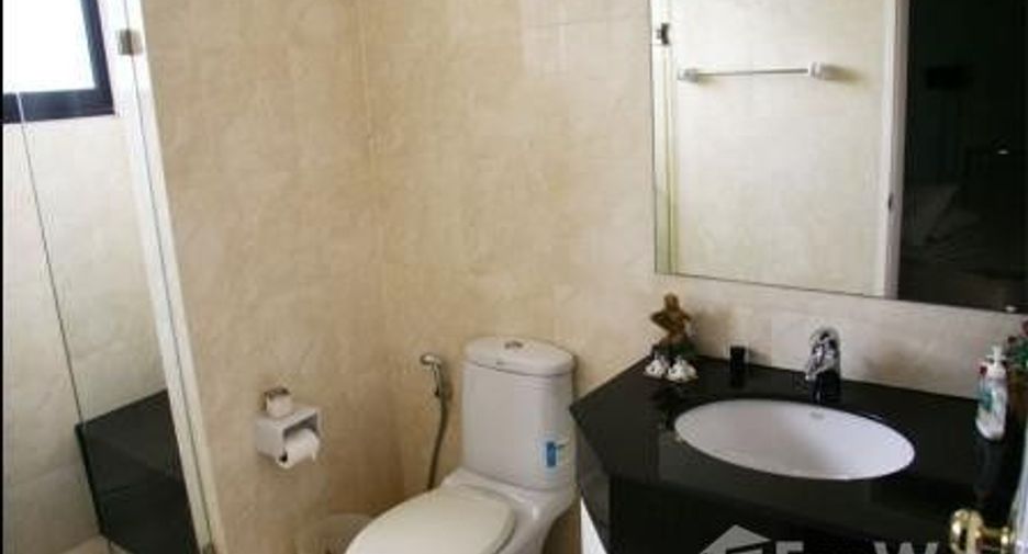 For rent 3 bedrooms condo in Bang Kho Laem, Bangkok
