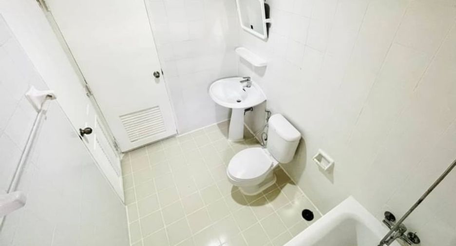 Condo en alquiler de 2 habitaciones en Khlong Toei, Bangkok