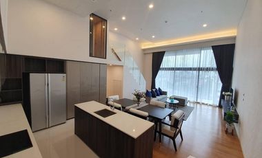 Condo en alquiler de 3 habitaciones en Watthana, Bangkok