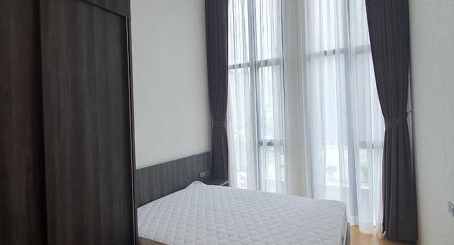 For rent 3 bedrooms condo in Watthana, Bangkok