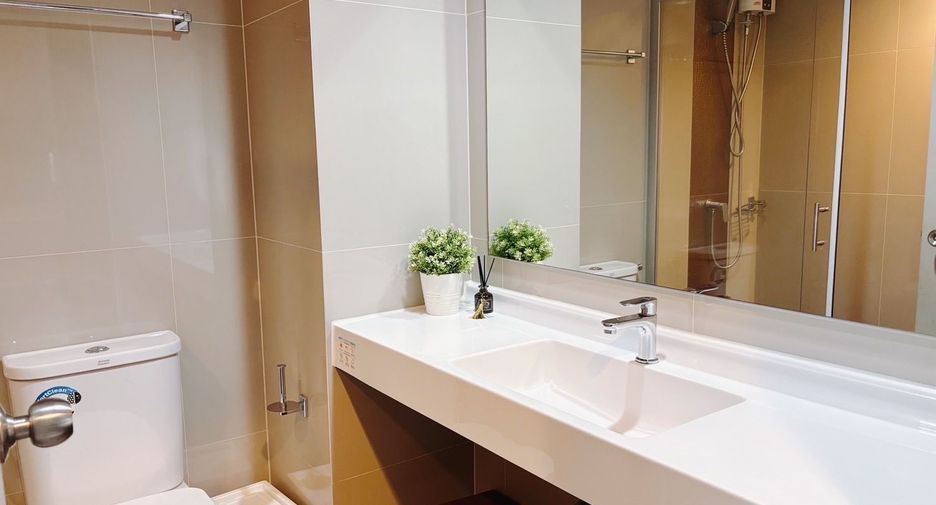 For rent studio condo in Phra Khanong, Bangkok