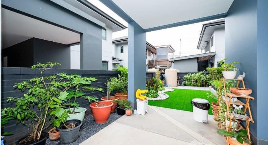 ให้เช่า 4 ห้องนอน บ้านเดี่ยว ใน บางกะปิ, กรุงเทพฯ