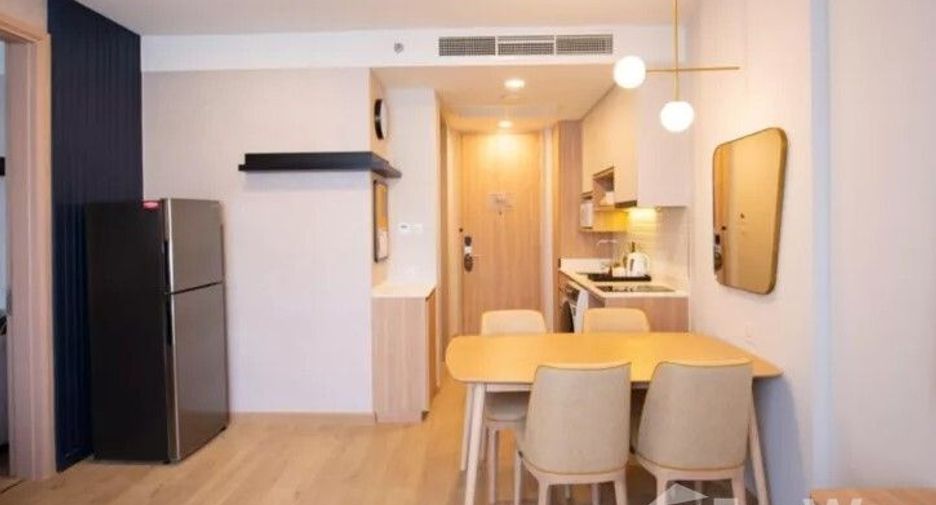 For rent 2 bedrooms apartment in Watthana, Bangkok