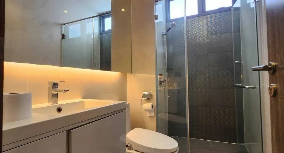 Wohnung zur Miete mit 2 Zimmer in Phra Khanong, Bangkok