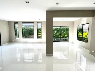 出租 4 卧室 独立屋 在 Bang Phli, Samut Prakan