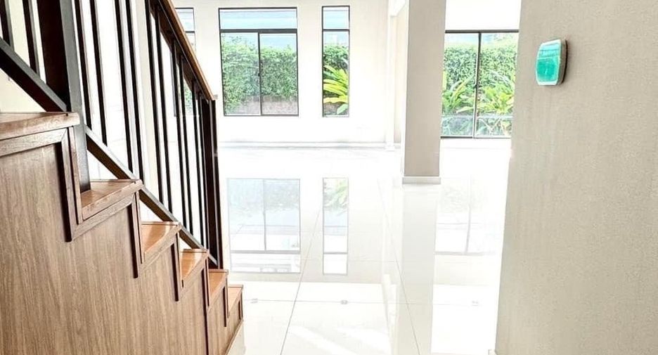 For rent 4 bedrooms house in Bang Phli, Samut Prakan