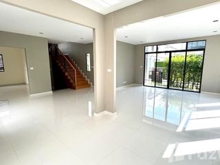 出租 4 卧室 独立屋 在 Bang Phli, Samut Prakan