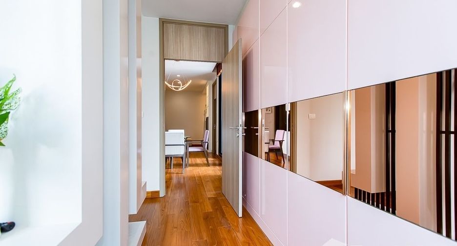 Wohnung zur Miete mit 2 Zimmer in Pathum Wan, Bangkok