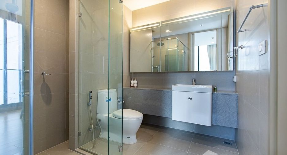 Wohnung zur Miete mit 2 Zimmer in Pathum Wan, Bangkok