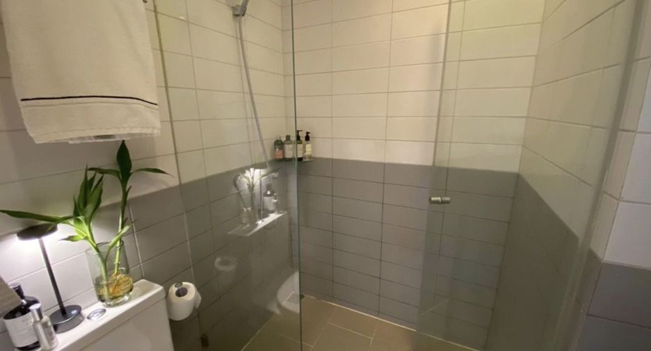 For rent studio condo in Phra Khanong, Bangkok