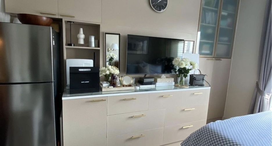 For rent studio condo in Phra Khanong, Bangkok