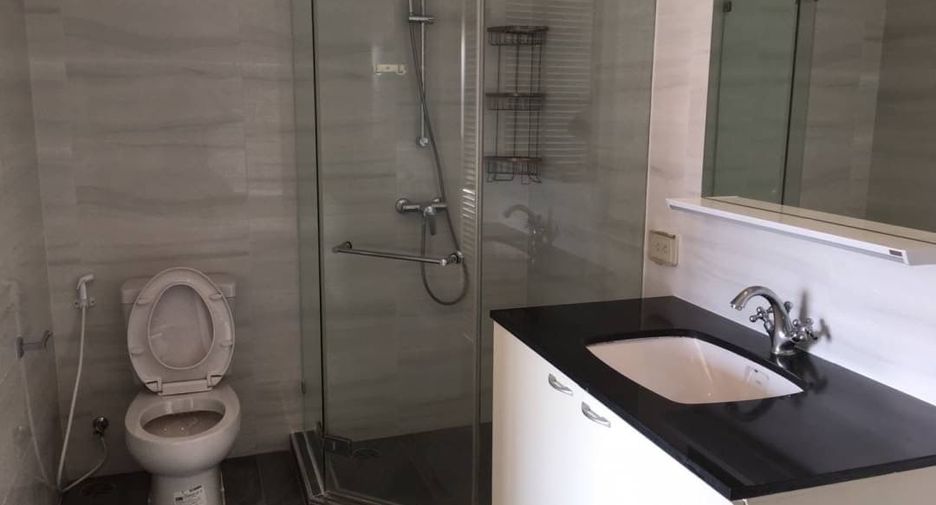 Wohnung zur Miete mit 3 Zimmer in Watthana, Bangkok